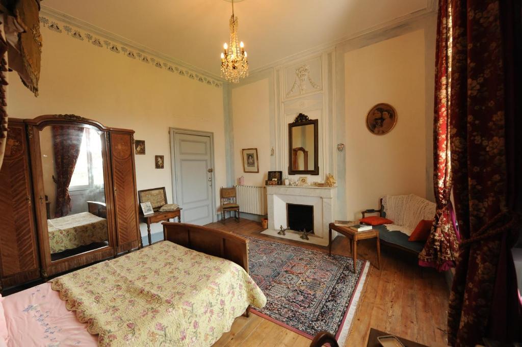Chambres D'Hotes Du Chateau De Saint Sulpice La Sauvetat-sur-Lède Zimmer foto